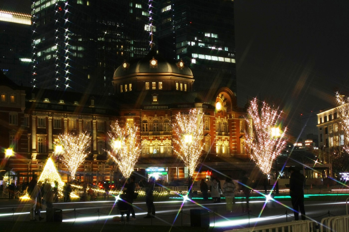 東京駅 東京ミチテラス ひかりのアンセム