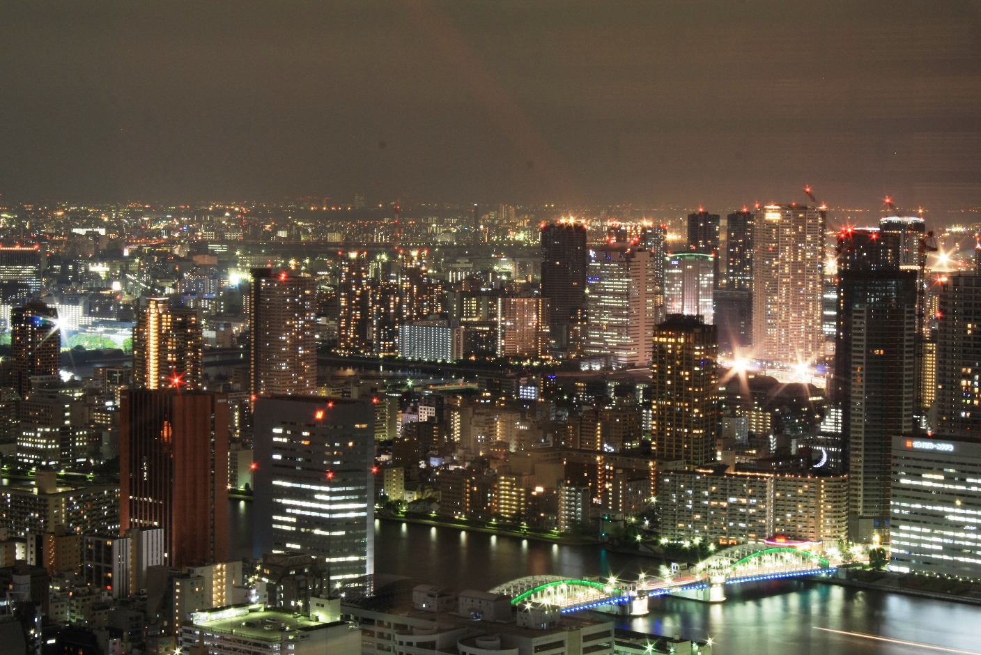 カレッタ汐留 展望スペース：SKY VIEW 隅田川方面